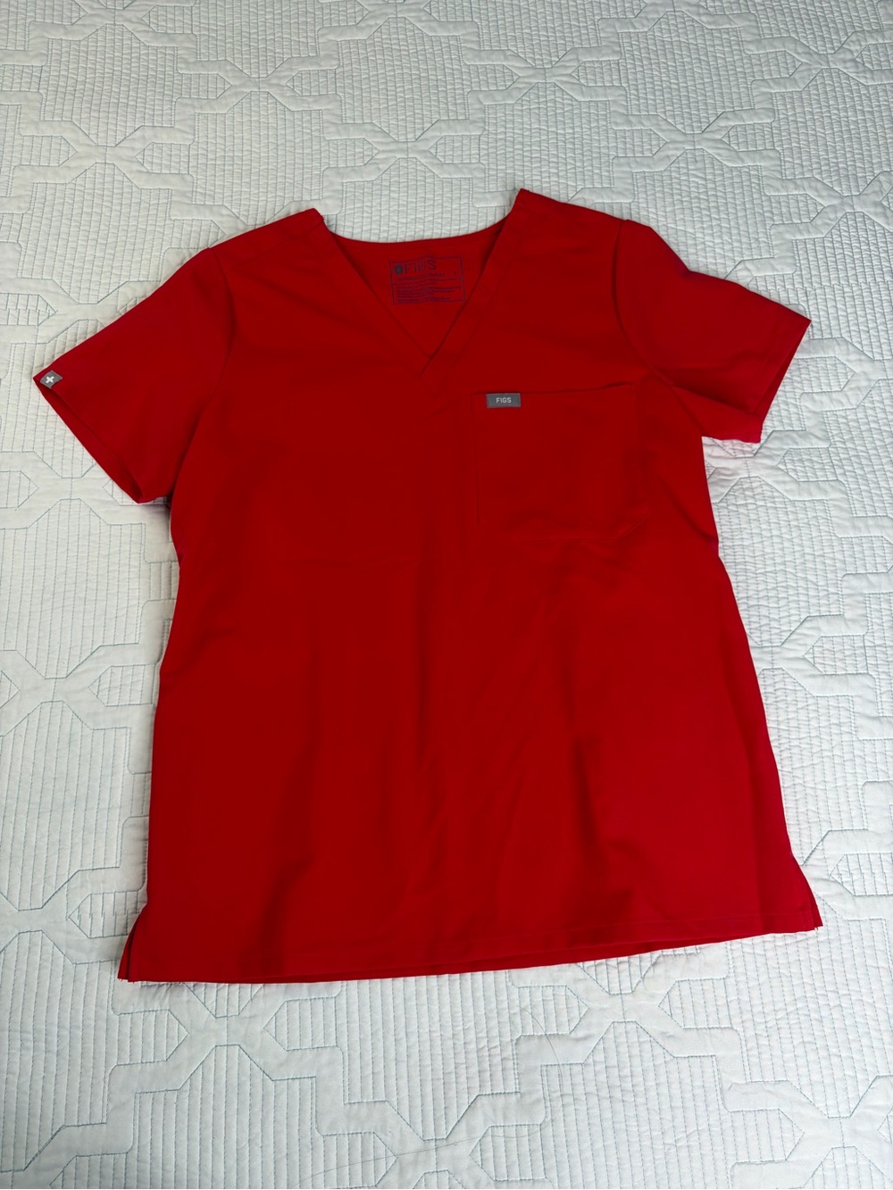 FIGS Caterina One-Pocket Scrub Top Women's Size Small Red Short Sleeve